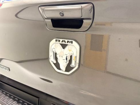 Used 2020 RAM 1500 Big Horn AWD/4WD image 13