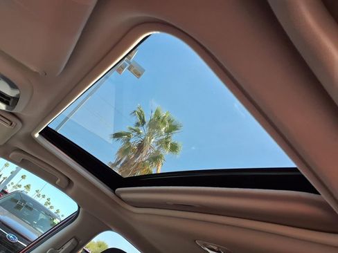 Used 2025 Subaru Crosstrek 2.0i Premium image 6