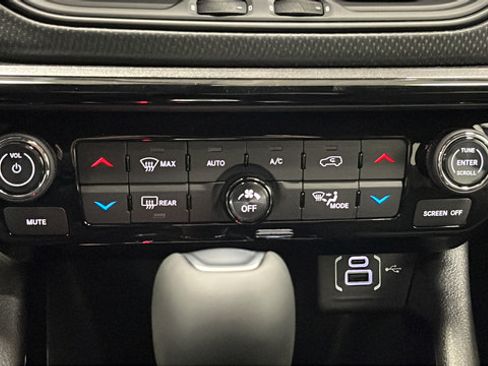 New 2026 Jeep Compass Latitude AWD/4WD image 17