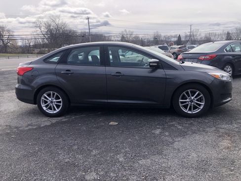 Used 2015 Ford Focus SE image 7