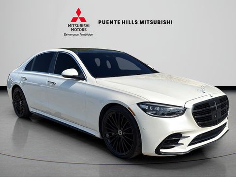 Used 2021 Mercedes-Benz S 580 4MATIC Sedan image 3