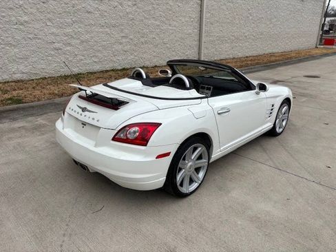 Used 2005 Chrysler Crossfire Limited RWD image 23