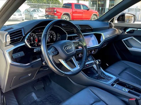 Used 2019 Audi Q3 2.0T Premium Plus image 16