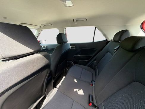 Certified 2023 Hyundai Venue SE FWD image 22