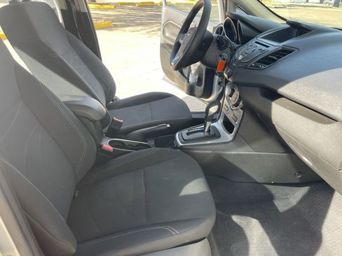Used 2019 Ford Fiesta SE image 10