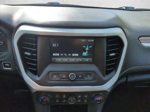 Used 2019 GMC Acadia SLE FWD image 14