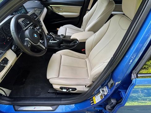 Used 2017 BMW 330i xDrive Sedan AWD/4WD image 16