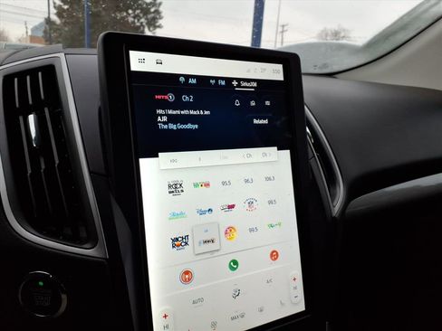 Certified 2024 Ford Edge SEL w/ Convenience Package image 19