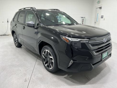 Used 2026 Subaru Forester Premium AWD/4WD image 2