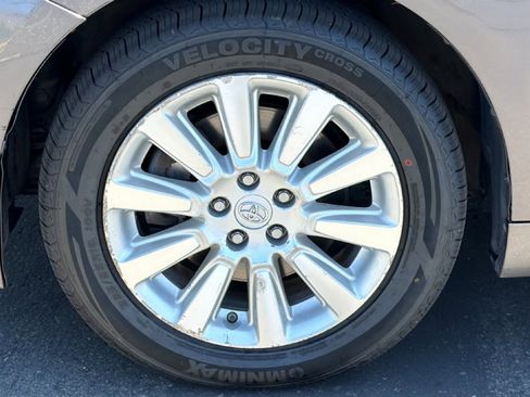 Used 2014 Toyota Sienna Limited w/ Limited Premium Package AWD/4WD image 6