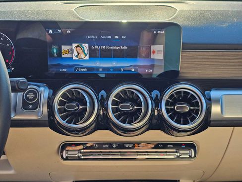 Used 2026 Mercedes-Benz GLB 250 image 26