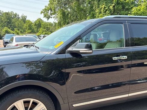 Used 2018 Ford Explorer Limited AWD/4WD image 2