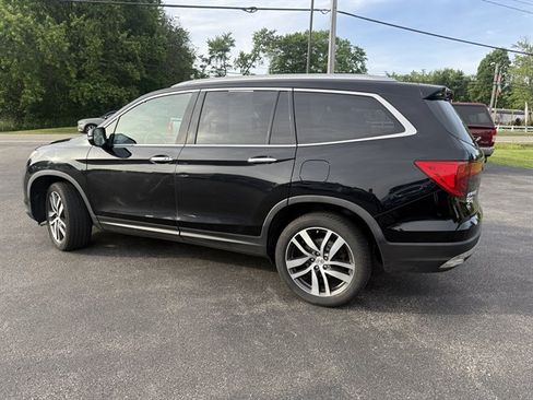 Used 2018 Honda Pilot Touring image 38