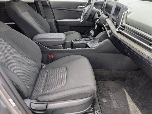 Used 2025 Kia Sportage LX FWD image 38