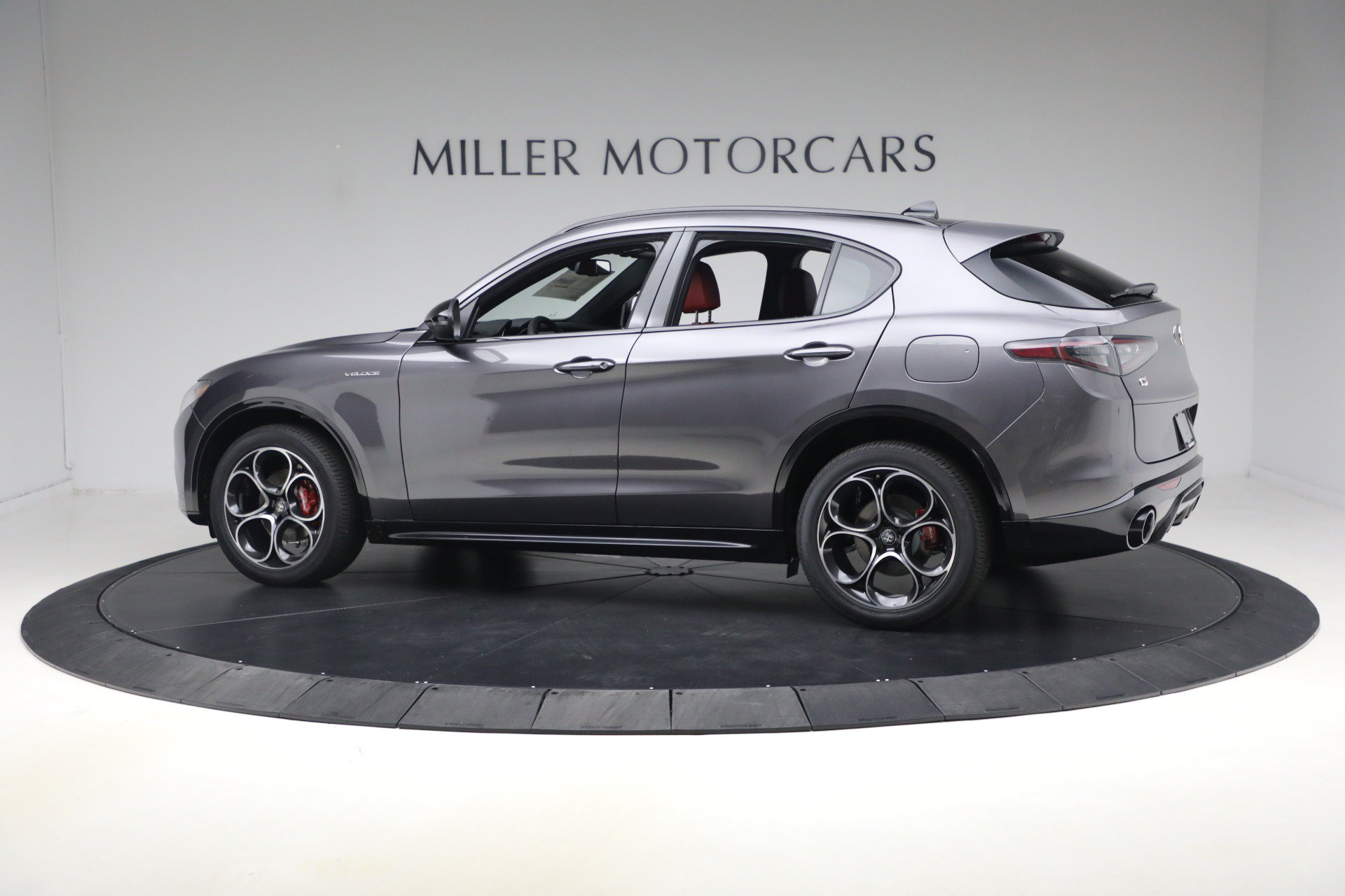 New 2026 Alfa Romeo Stelvio Sprint AWD/4WD image 3