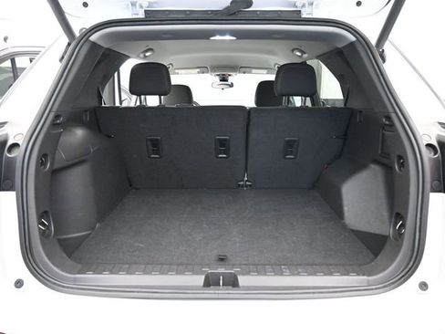 Used 2024 Chevrolet Equinox LT image 8