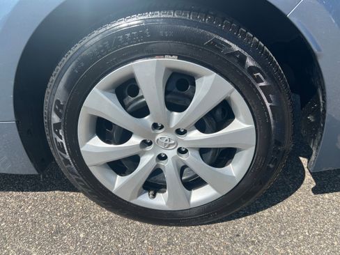 Used 2021 Toyota Corolla LE w/ Carpet Mat Package (TMS) image 9