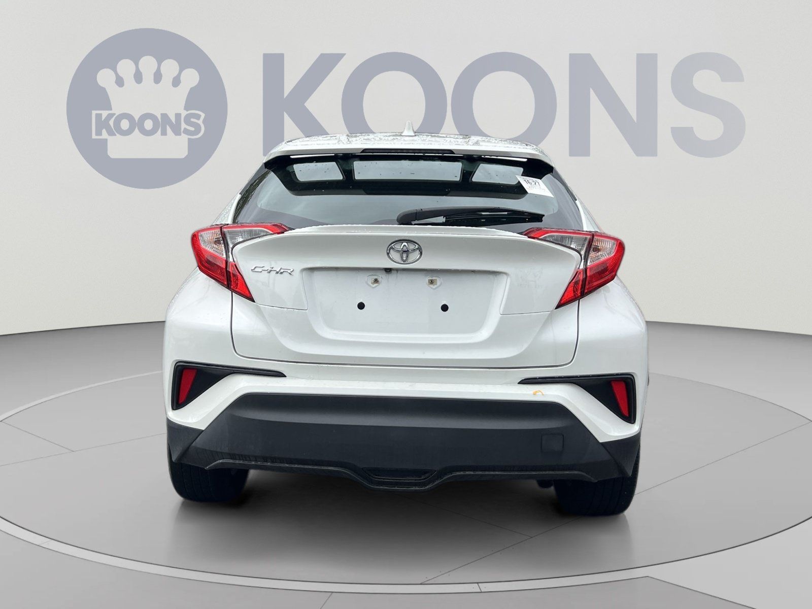 Used 2019 Toyota C-HR XLE FWD image 5