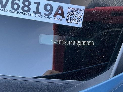 Certified 2023 Volvo XC40 Recharge Ultimate image 30