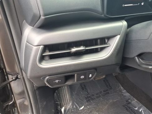 Used 2025 Kia K4 FWD image 18