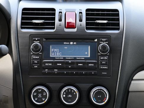 Used 2015 Subaru Forester 2.5i Premium w/ All-Weather Package image 31