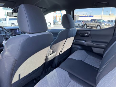 Used 2023 Toyota Tacoma TRD Off-Road image 31