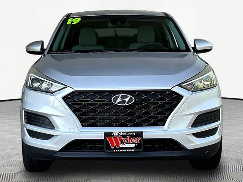 Used 2019 Hyundai Tucson SE FWD image 2