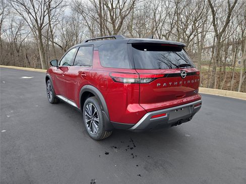 New 2026 Nissan Pathfinder Platinum AWD/4WD image 6