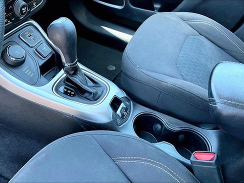 Used 2019 Jeep Compass Sport AWD/4WD image 15