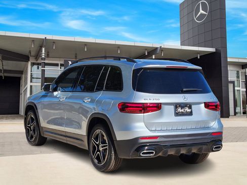 New 2026 Mercedes-Benz GLB 250 4MATIC image 4