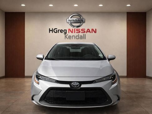 Used 2023 Toyota Corolla LE image 9
