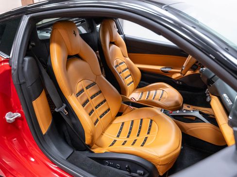 Used 2016 Ferrari 488 GTB RWD image 37