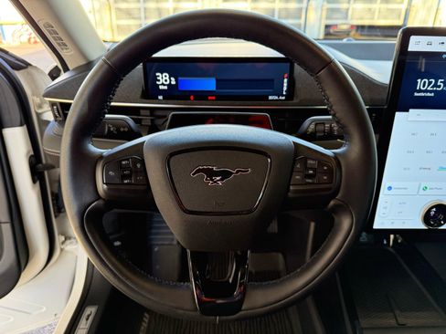 Used 2023 Ford Mustang Mach-E Premium image 15