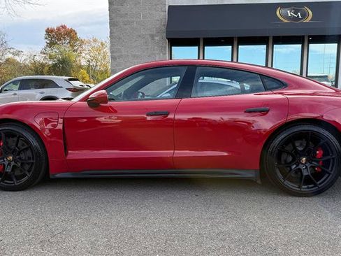 Used 2022 Porsche Taycan GTS image 2