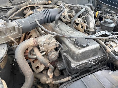 Used 1993 Toyota Land Cruiser Base AWD 4dr SUV image 56