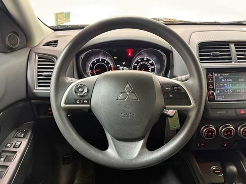 Used 2025 Mitsubishi Outlander Sport ES image 15