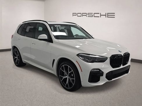 Used 2021 BMW X5 xDrive40i w/ M Sport Package AWD/4WD image 8