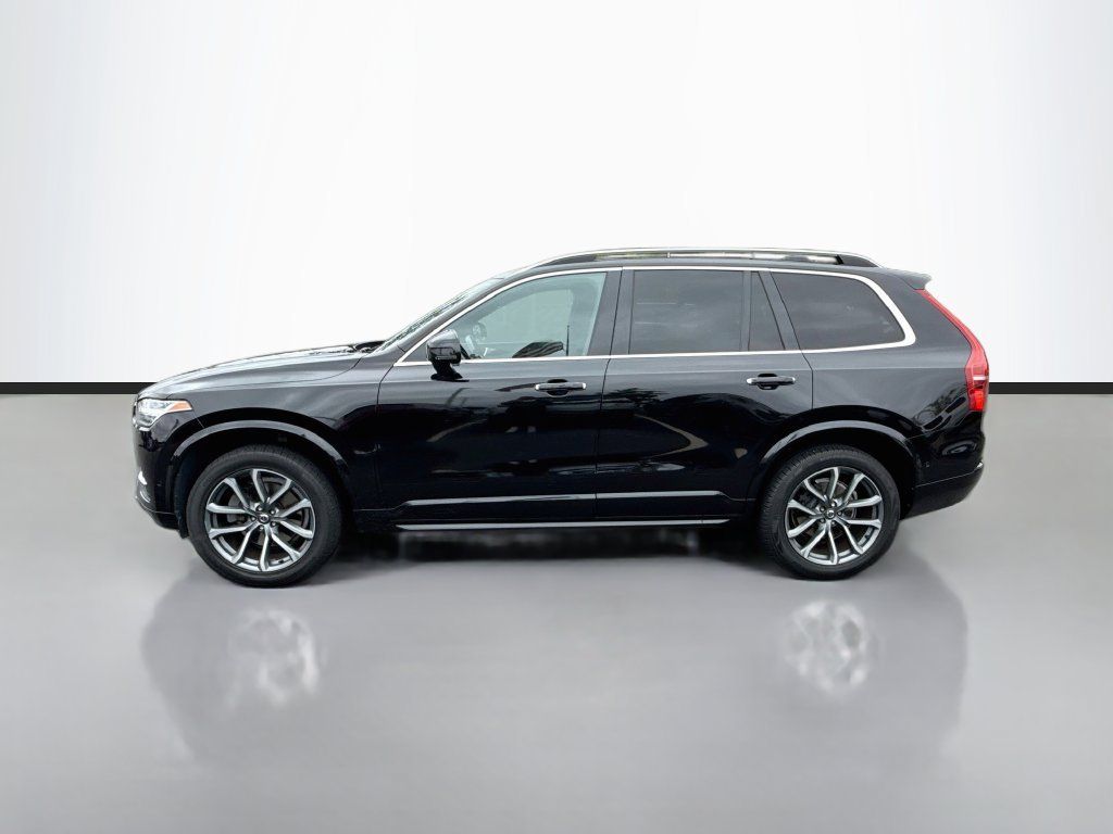 Used 2017 Volvo XC90 T6 Momentum w/ Vision Package AWD/4WD image 4
