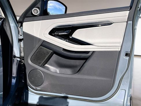 Used 2023 Land Rover Range Rover Evoque S image 26