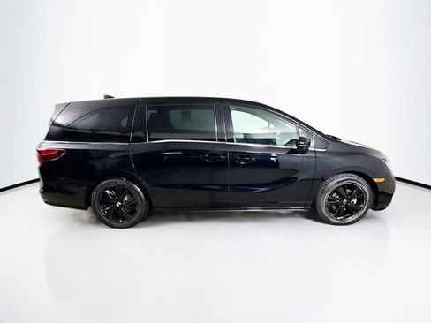 Used 2023 Honda Odyssey Sport image 2