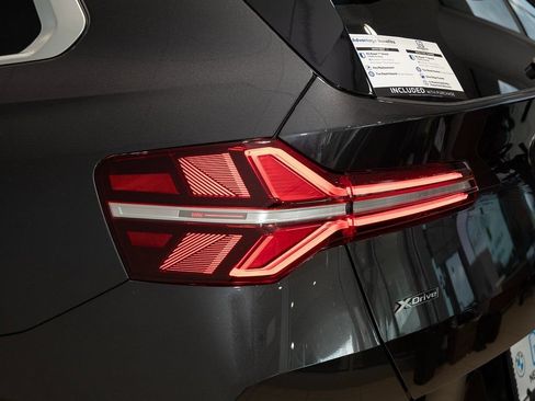 Used 2025 BMW X3 xDrive30i w/ Premium Package AWD/4WD image 9