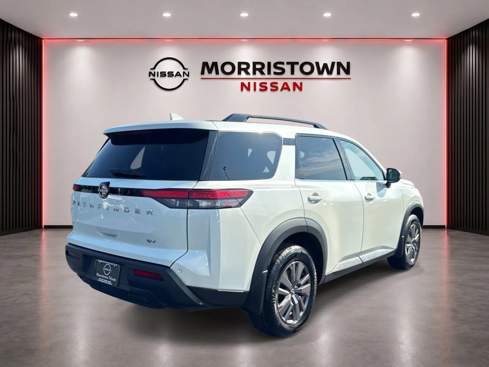 Used 2024 Nissan Pathfinder SV FWD image 3