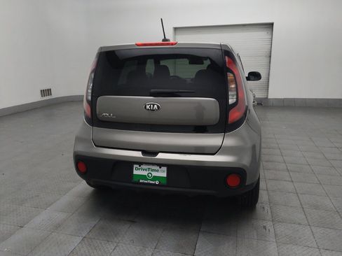 Used 2018 Kia Soul FWD image 7