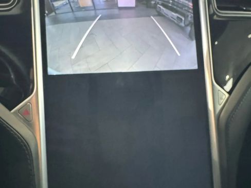 Used 2017 Tesla Model X 75D image 31