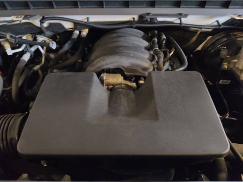 Used 2018 Chevrolet Silverado 1500 W/T RWD image 30