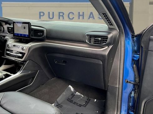 Used 2022 Ford Explorer XLT w/ Equipment Group 202A RWD image 29