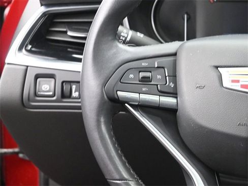 Certified 2024 Cadillac XT6 Luxury image 30