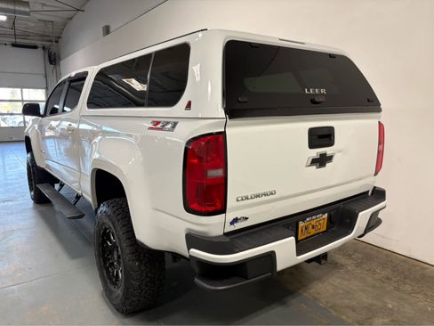 Used 2016 Chevrolet Colorado Z71 AWD/4WD image 3