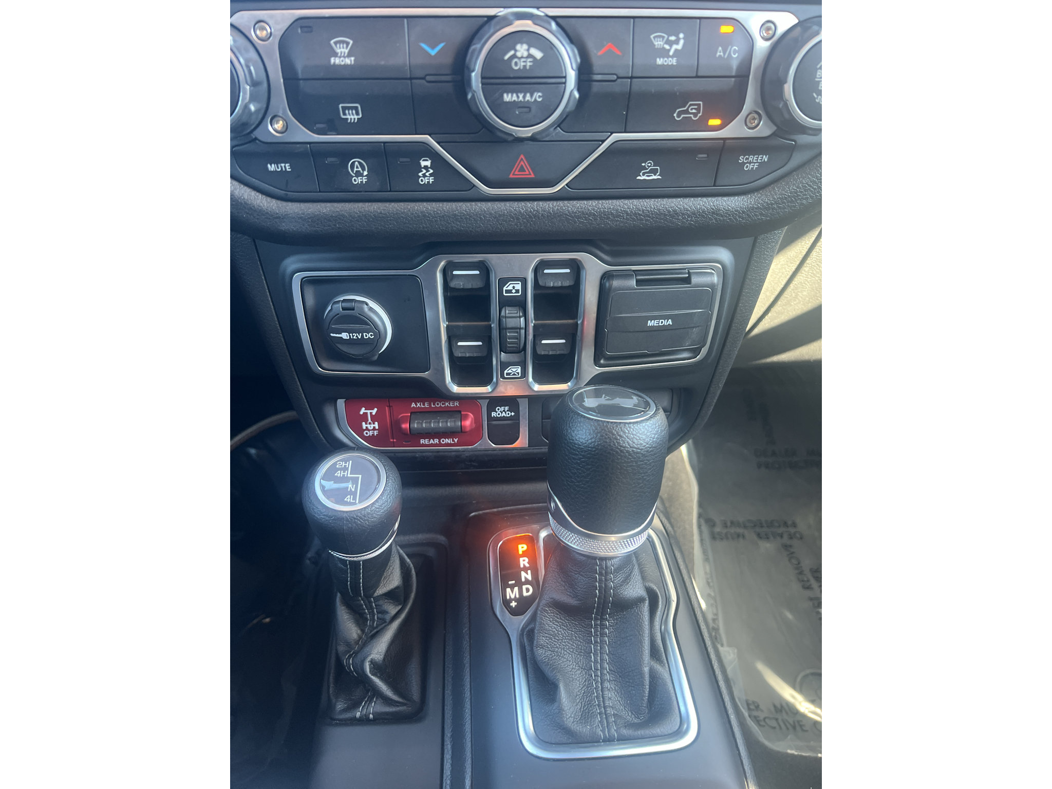Used 2025 Jeep Wrangler Unlimited Sport AWD/4WD image 20