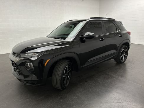 Used 2023 Chevrolet TrailBlazer RS w/ Technology Package image 4